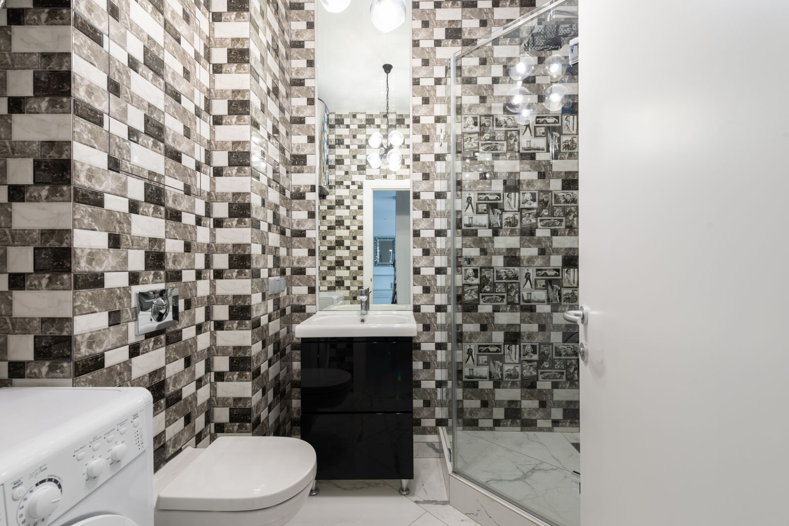 Cherry Hills Village estate with pool and guest suite, interior photo 4