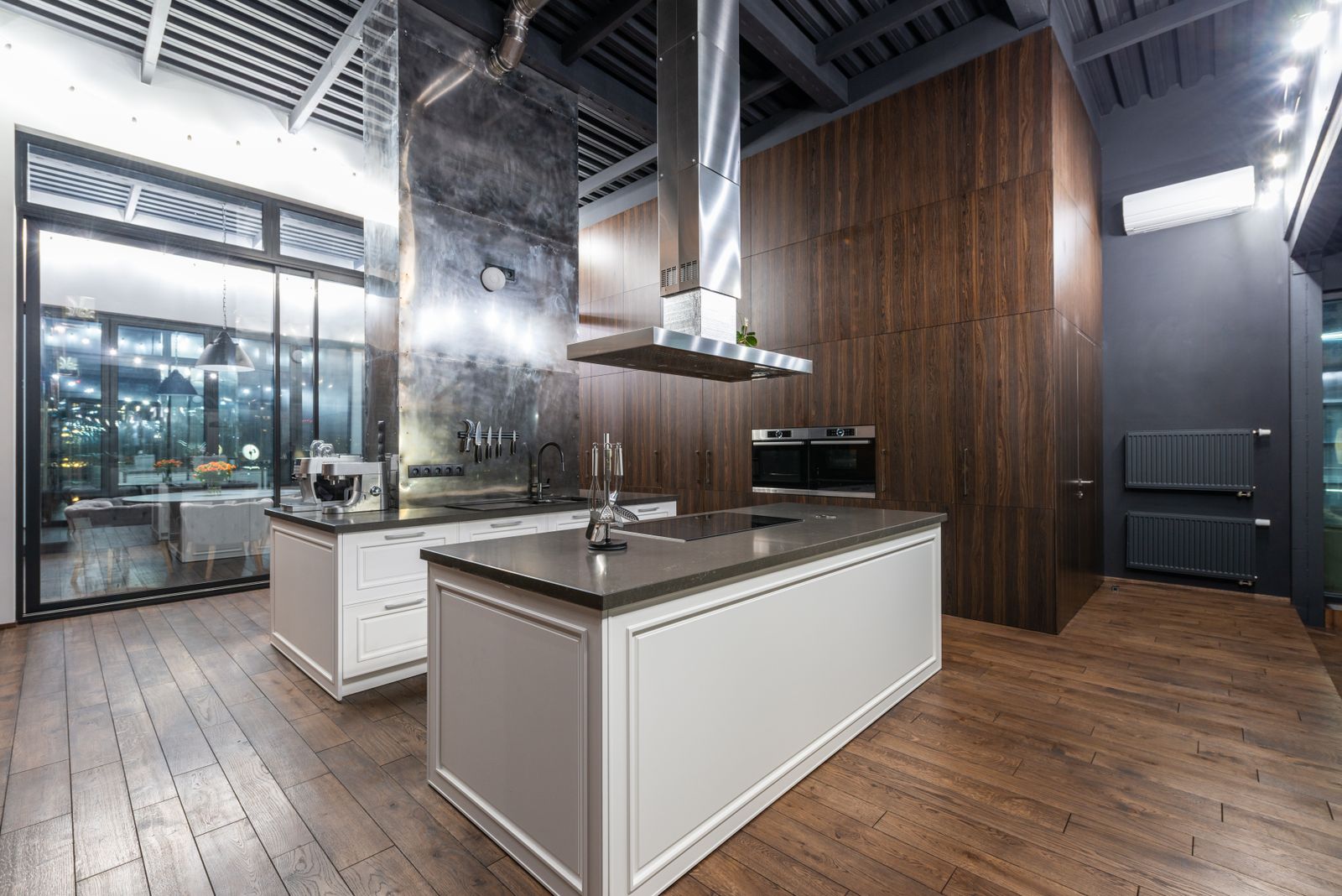 Two-bedroom loft apartment in RiNo, interior photo 2