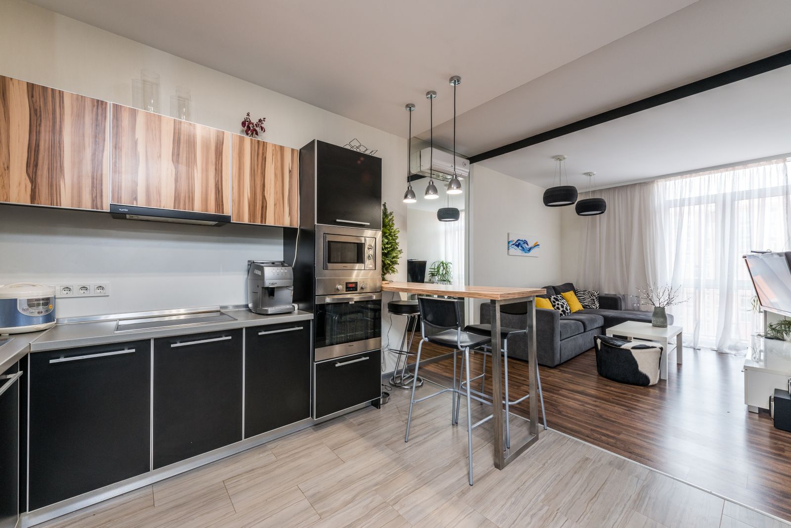Two-bedroom loft apartment in RiNo, interior photo 1